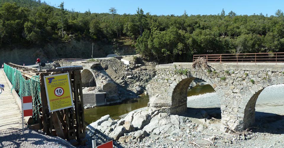 Le pont de San Lorenzo après les crues de Novembre