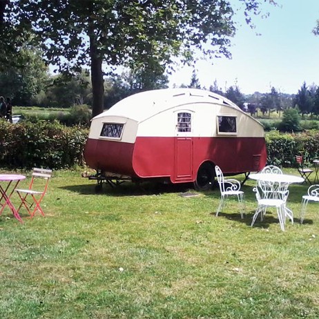49 – Rencontre étonnante près d’un camping « vintage »